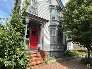 Building Photo - 33 O'Brion St