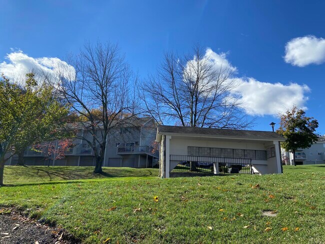 Foto del edificio - 151 Shelter Rock Rd