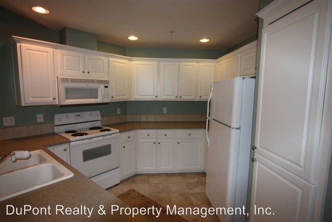Building Photo - 1736 Kennedy Pl
