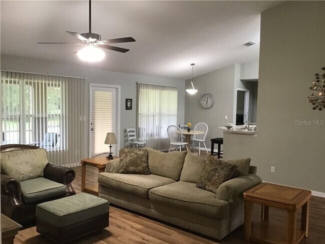 Foto del edificio - 2091 Snowflake Ln