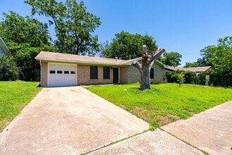 Building Photo - 310 E Grady Dr