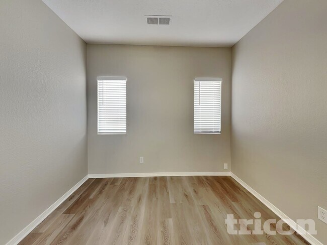 Foto del edificio - 6932 Kayser Mill Rd NW