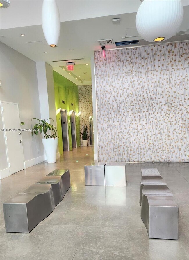 Foto del edificio - 133 NE 2nd Ave