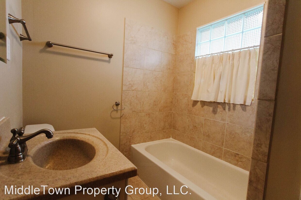 Building Photo - 3 br, 2 bath House - 1308 Beechwood Ave