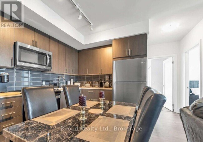 Photo du bâtiment - 2550 Simcoe St N