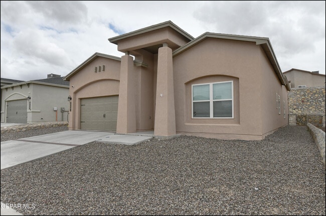 Building Photo - 2370 Enchanted Rock Ln