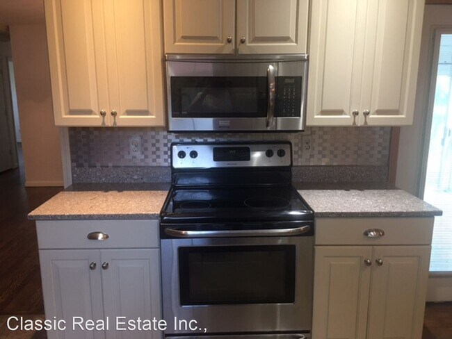 Building Photo - 3 br, 1.5 bath House - 1748 Wyatt Parkway