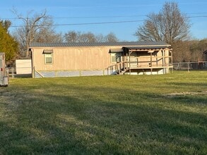 Building Photo - 1151 Oakwood Rd