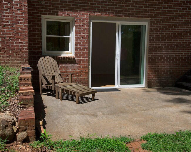 Building Photo - 127 Nature Trl