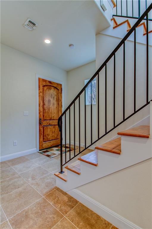 Building Photo - 1209 Haven Ln