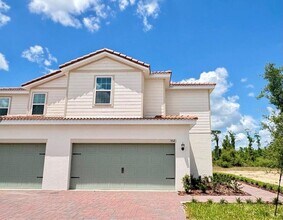 Building Photo - 552 Bay Leaf Dr