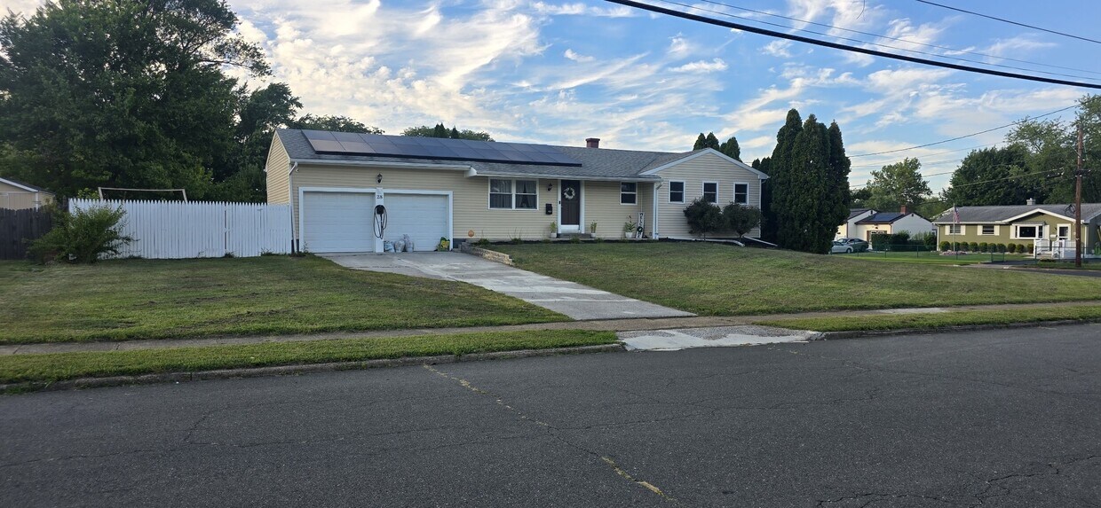 Primary Photo - 28 Marquis Rd
