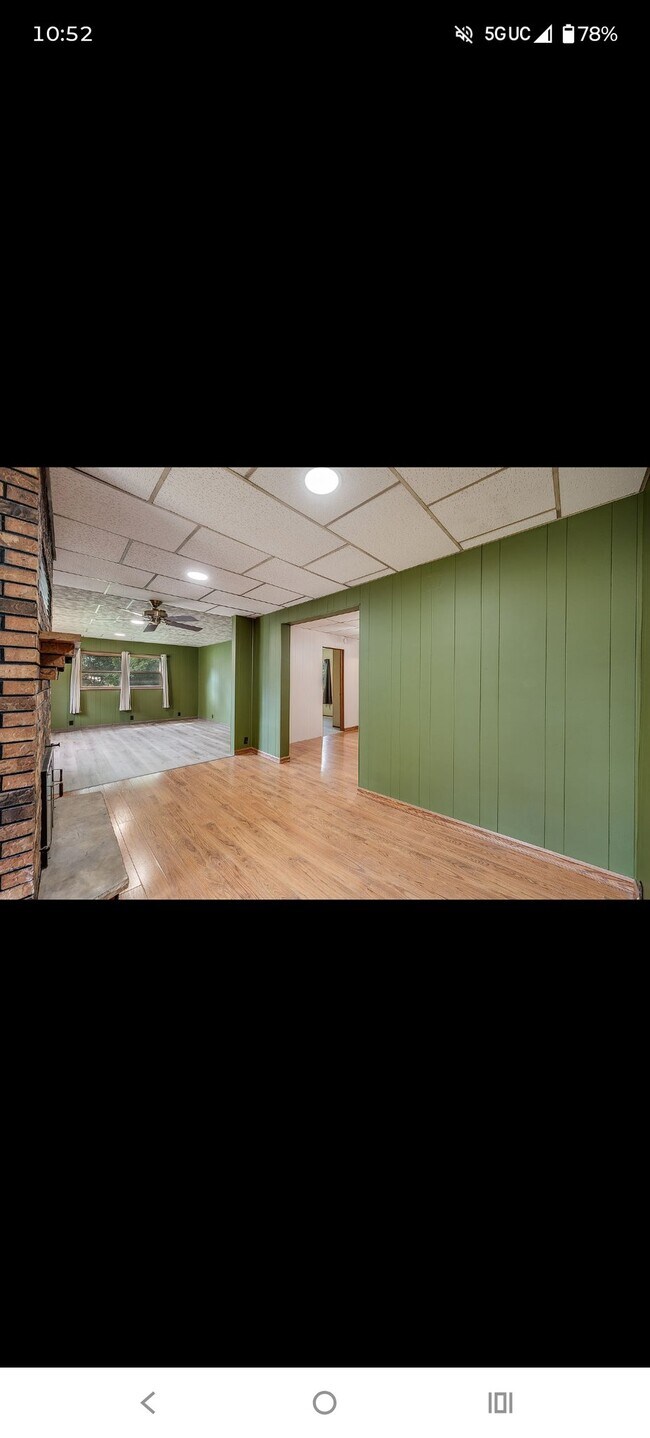 Foto del edificio - 104 Frank Ave NE