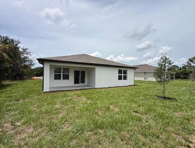 Building Photo - 3757 SW Port St Lucie Blvd
