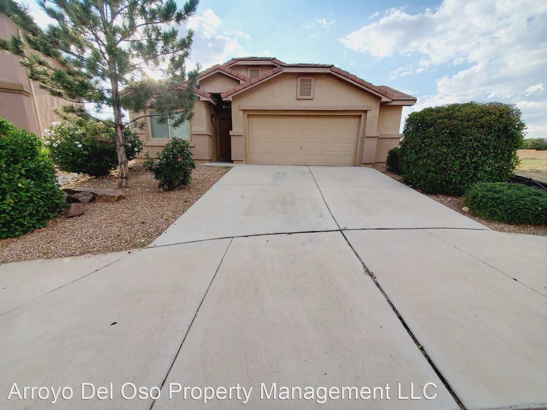 Primary Photo - 781 Prairie Sage Ct SW