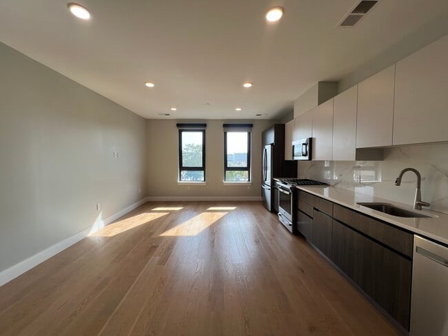 Foto del edificio - 8 Central St