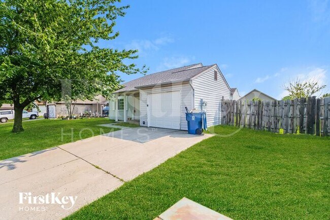 Foto del edificio - 617 Woods Crossing Ln
