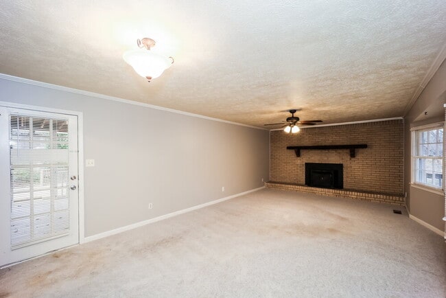 Building Photo - 2808 Adella Ct