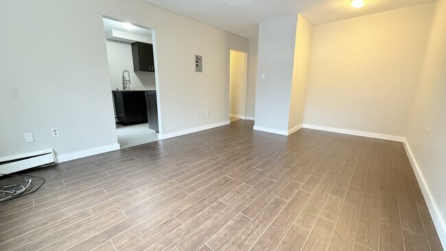 Building Photo - 23 McClary Ave