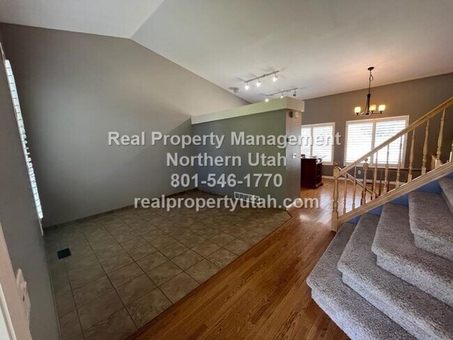 Building Photo - 3 Bedroom Layton Home Coming Available in ...