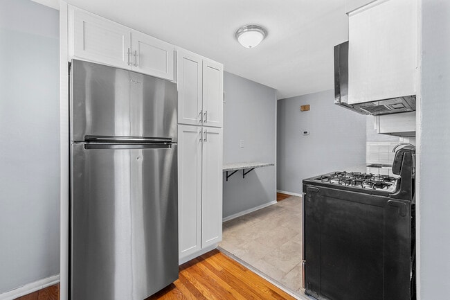 Building Photo - 7608 Big Bend Blvd