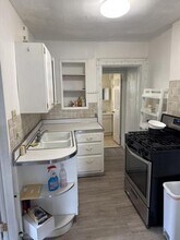 Building Photo - 3301 Parkview Ave