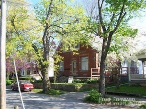 Building Photo - 355 S Broadway Park Building Photo - 355 S Broadway Park