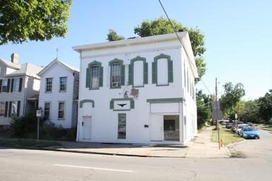 Primary Photo - 200 Park Ave