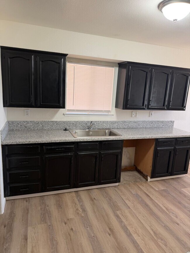 Building Photo - 109 El Dorado Dr