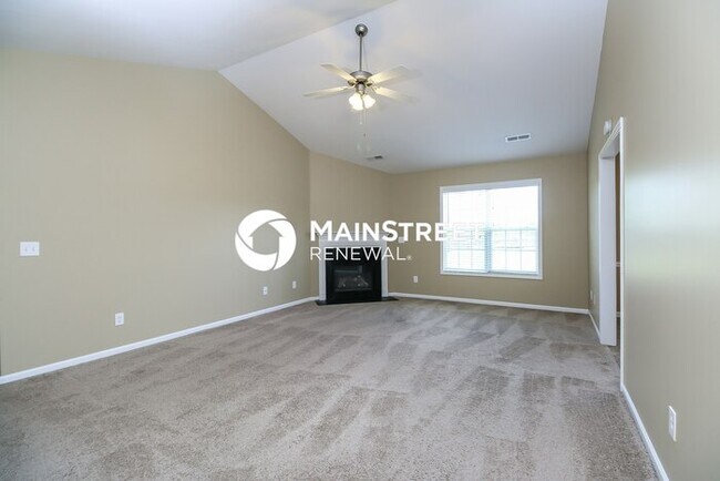 Foto del edificio - 3 Bedroom Pet-Friendly Home in Winston-Salem, NC with Main Street Renewal