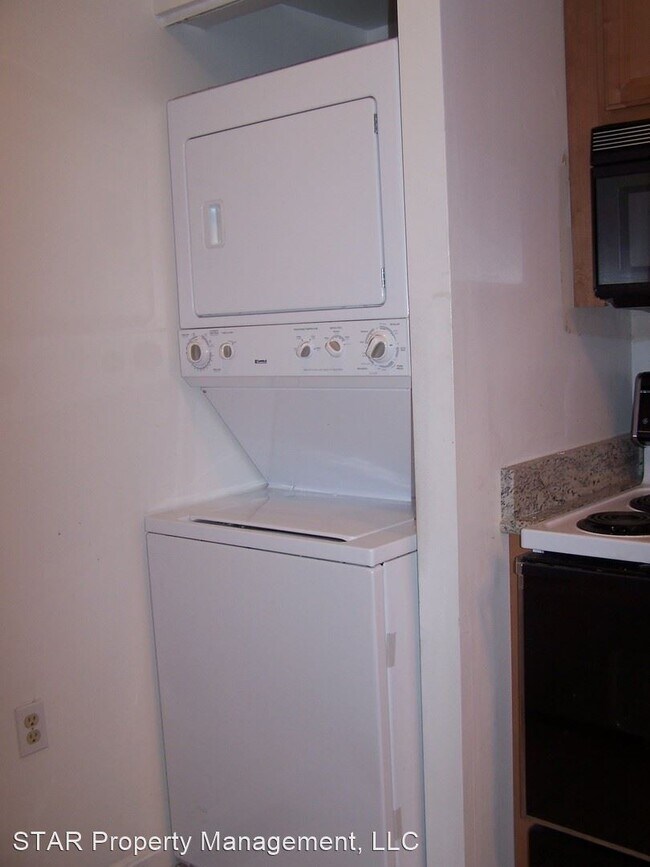 Foto del edificio - 2 br, 2 bath House - 8 Marsham Ct.