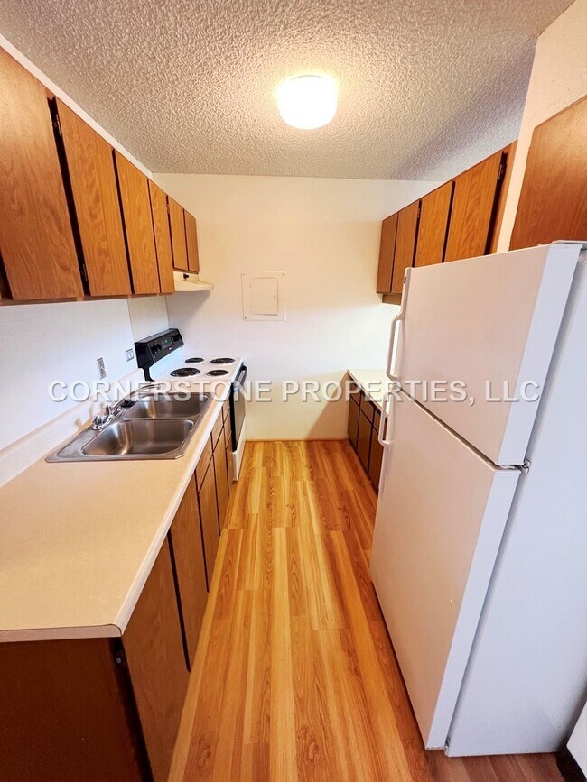 Foto del edificio - 3324 Sierra Dr