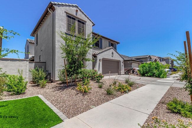 Building Photo - 9560 E Spiral Ave