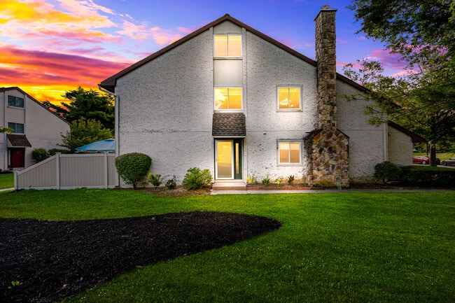 Building Photo - 99 Thoreau Dr