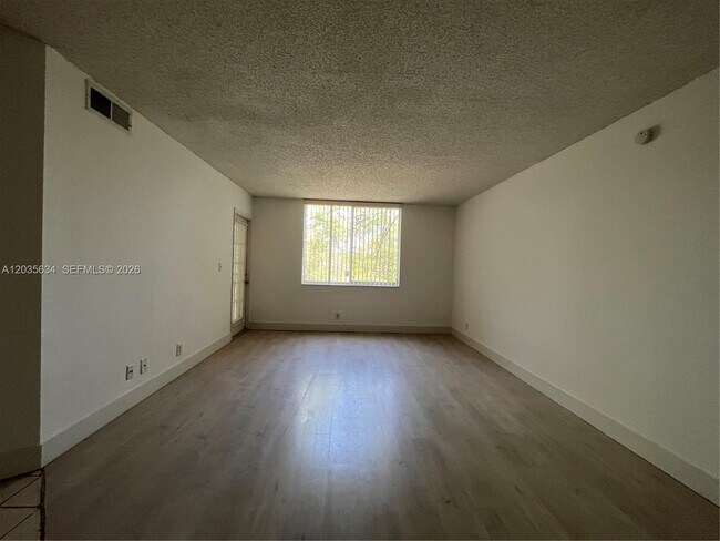 Building Photo - 4035 W McNab Rd