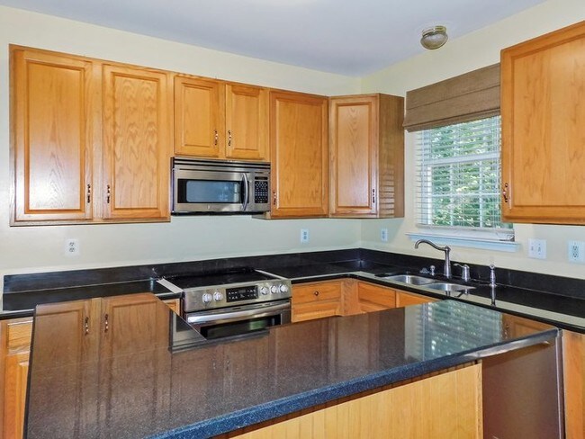 Foto del edificio - 2347 Ashford Ln