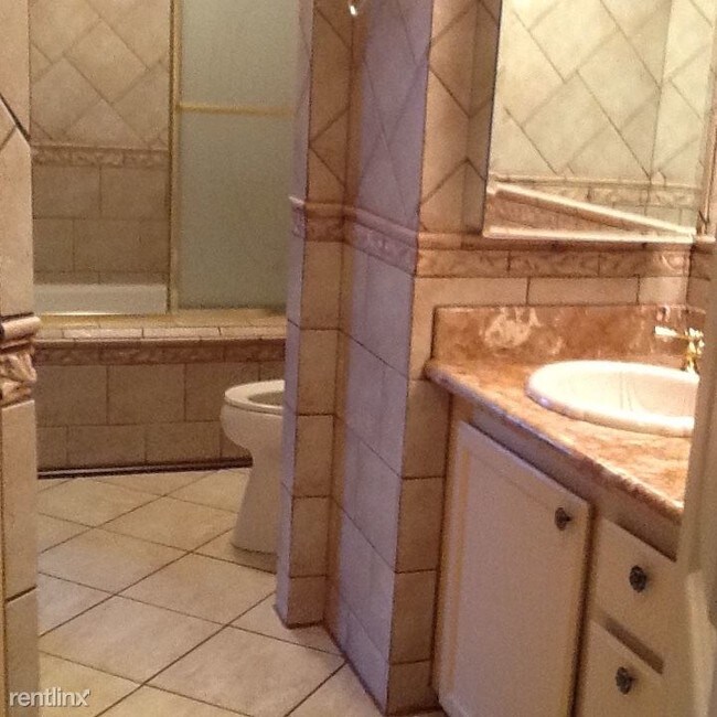 Foto del edificio - 2 br, 2 bath Townhome - 6463 Village Pkwy
