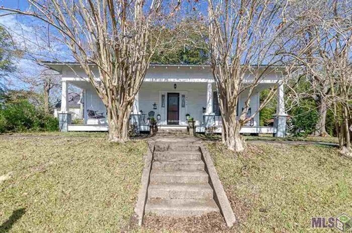 Primary Photo - 12312 Woodville St