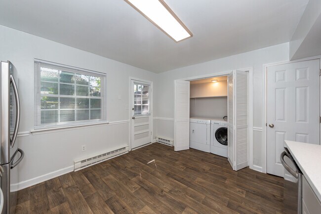 Foto del edificio - 9392 Pine Tree Rd