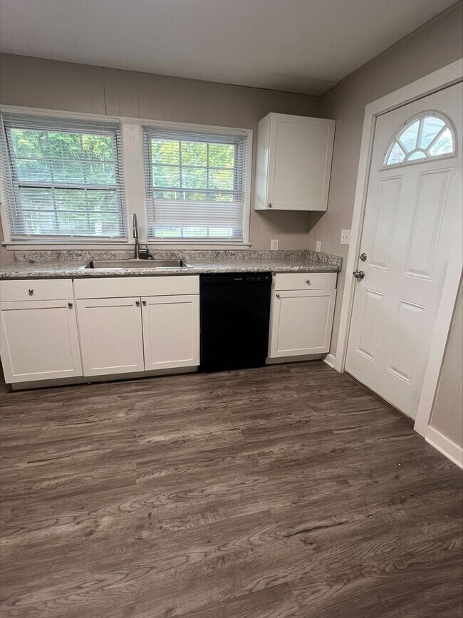 Foto del edificio - Embrace Your Fresh Start at The Ridge at Knob Creek!