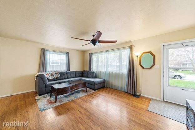 Building Photo - 3 br, 1.5 bath House - 916 Delano Avenue