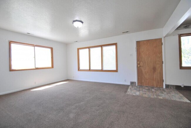 Building Photo - 220 N 500 W #1