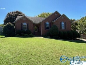 Building Photo - 176 Water Oak Dr