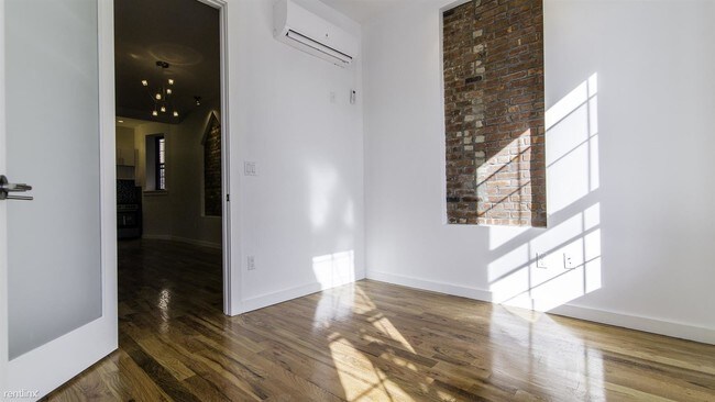 Building Photo - 1 br, 1 bath Apartment - 381 S 3rd St Unit 2R