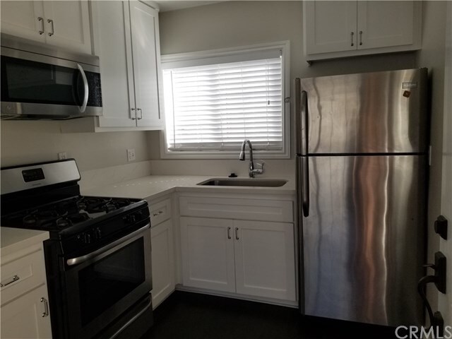 Foto del edificio - 4104 E 7th St