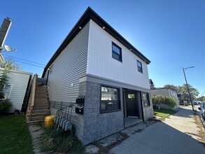 Building Photo - 145 Ross St