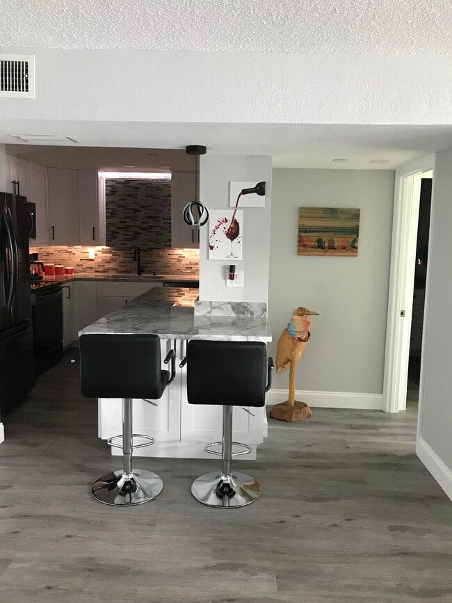 Kitchen - 10216 Regal Dr