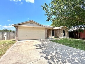 Building Photo - 404 Mesquite Cir