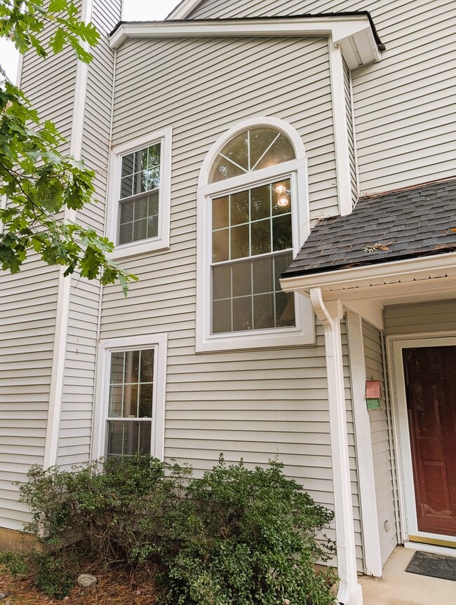 Building Photo - 10819 Smithers Ct