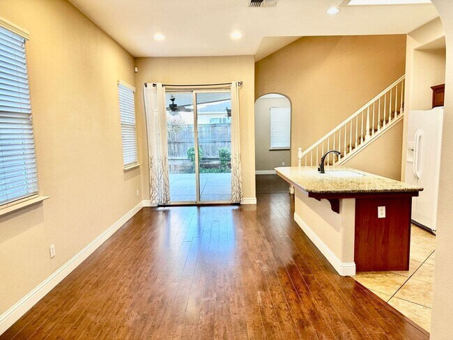 Foto del edificio - 3 br, 2.5 bath House - 681 W Fontaine Ln